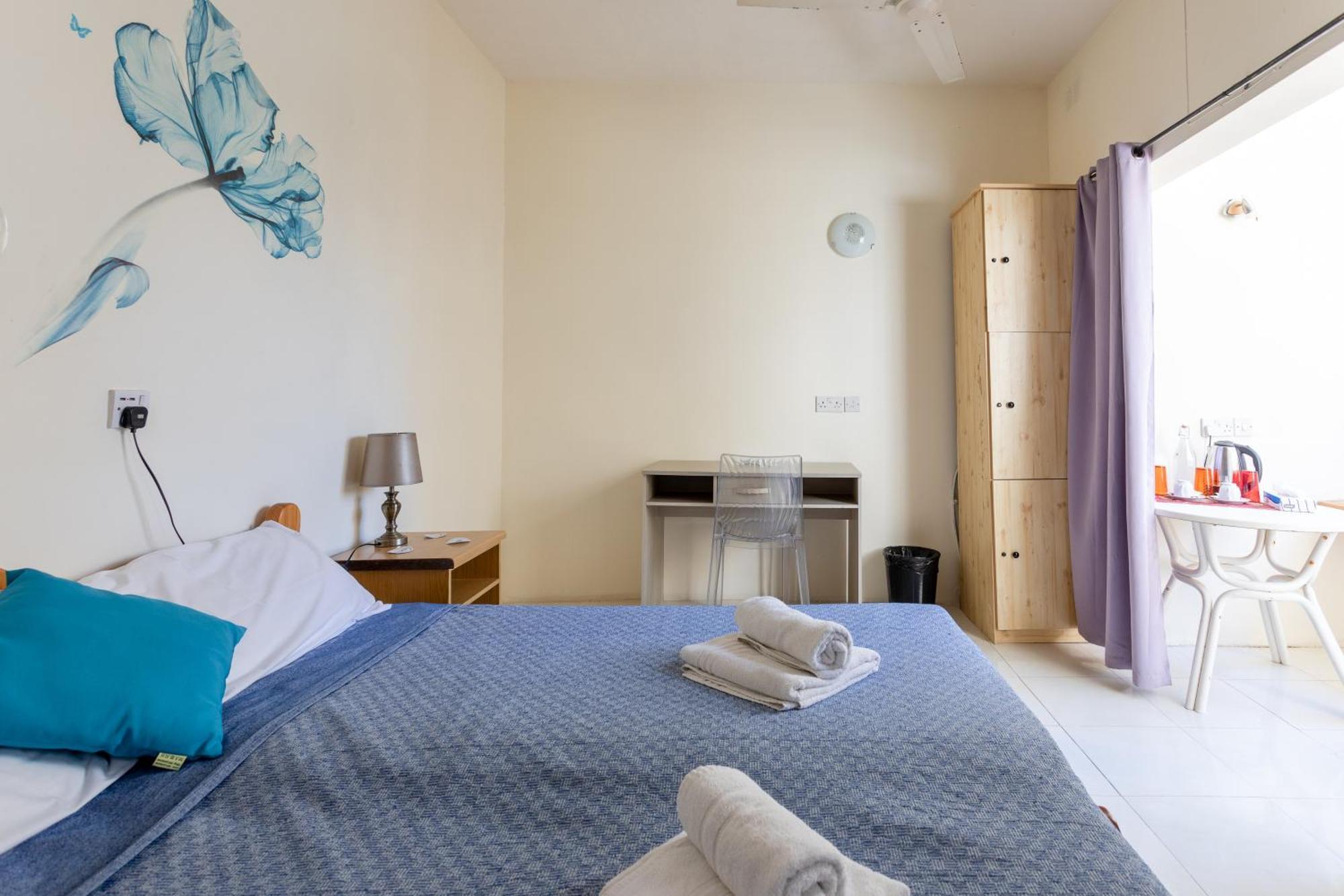 Tarona Guesthouse St. Paul's Bay Quarto foto